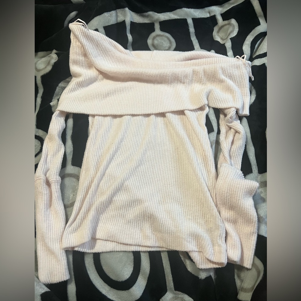 “We the free” sweater top
